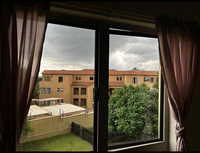 2 BEDROOM APARTMENT FOR SALE IN NOORDWYK